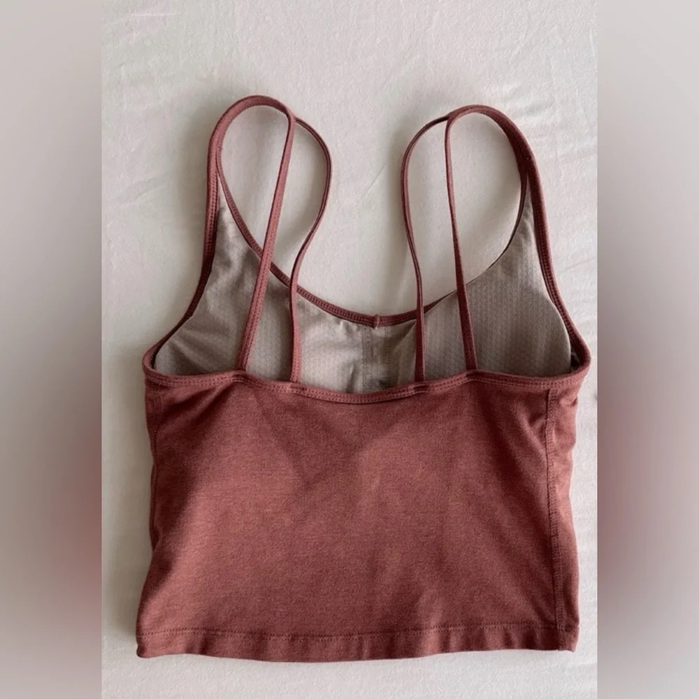 Vuori Halo Performance tank - Picture 6 of 10